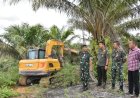 Danrem 031/Wira Bima Brigjen TNI Agustatius Sitepu Pantau Penumbangan Sawit di Kawasan Taman Nasional Tesso Nilo