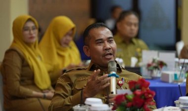 Program Beasiswa Tetap Jadi Prioritas Pemkab Siak Tahun 2026, Sekda Mahadar: Masih Banyak Anak-anak yang Sangat Membutuhkan