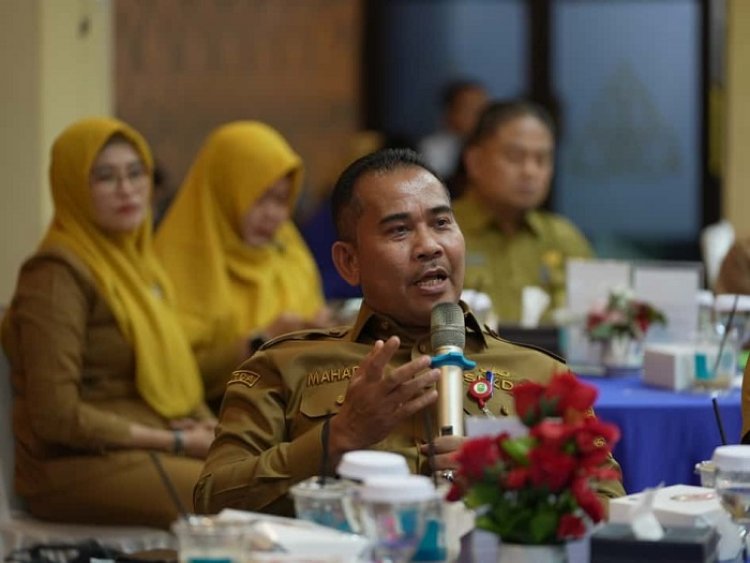 Program Beasiswa Tetap Jadi Prioritas Pemkab Siak Tahun 2026, Sekda Mahadar: Masih Banyak Anak-anak yang Sangat Membutuhkan