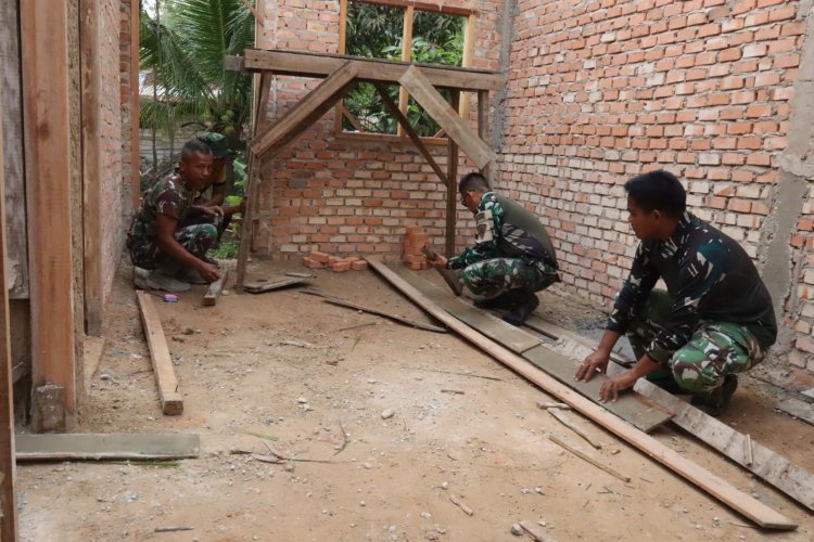 Dari Pondasi Harapan, Satgas TMMD Kodim 0301/Pekanbaru Bangun Rumah Masa Depan Sarianis