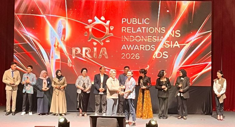 Sari Rezki Antika Head Corcomm RS Awal Bros Group Raih Penghargaan INSAN PR PRIA 2026