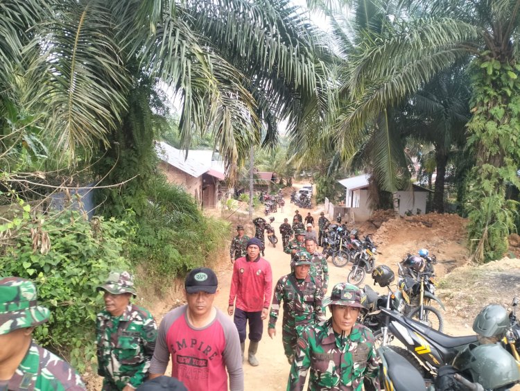 Satgas TMMD ke-127 Kodim 0301/Pekanbaru dan Warga Satukan Langkah Bangun Desa