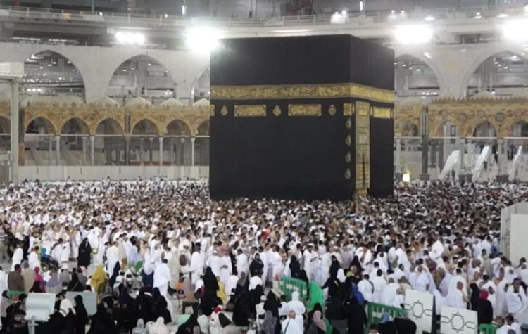 Arab Saudi Blokir 1.800 Travel Umrah, Visa Jamaah Tak Bisa Keluar
