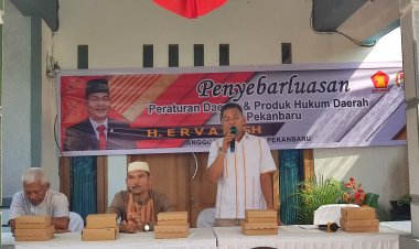 Penyebarluasan Perda di RT 02/RW 03 Tangkerang Timur, Ervan Ungkap Pemasangan Tiang dan Kabel Optik Banyak tak Punya Izin