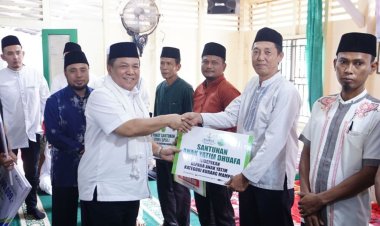 Plt Gubri SF Hariyanto Santuni Anak Yatim Saat Safari Ramadan 1447 Hijriah di Bagan Siapi-api