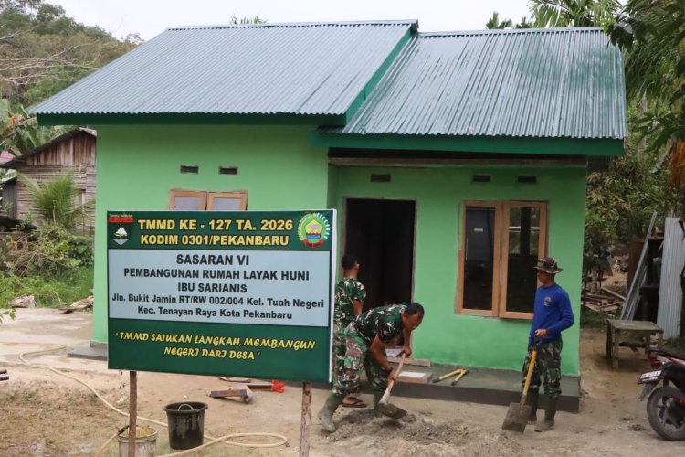 Progres 89 Persen, Satgas TMMD ke-127 Kodim 0301/Pekanbaru Kebut Tahap Finishing Rumah Sarianis