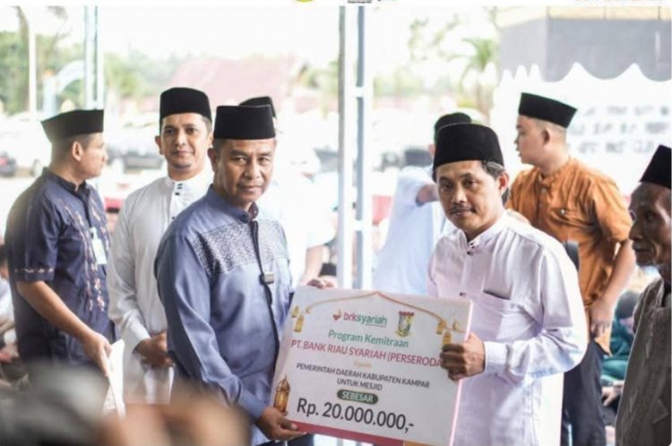 Bupati Kampar Safari Ramadan di Desa Karya Bhakti, Janjikan Program yang Menyentuh Masyarakat