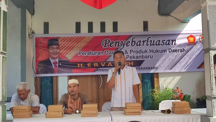 Penyebarluasan Perda di RT 02/RW 03 Tangkerang Timur, Ervan Ungkap Pemasangan Tiang dan Kabel Optik Banyak tak Punya Izin