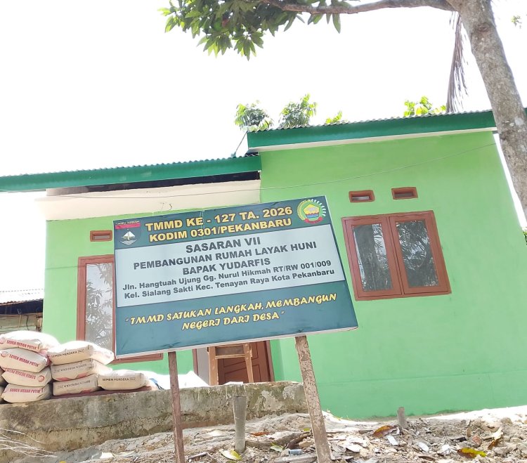 Kerja Keras Satgas TMMD ke-127 Kodim 0301/Pekanbaru dan Warga, Pembangunan Rumah Yudarfis di Kelurahan Sialang Sakti Capai 98 Persen
