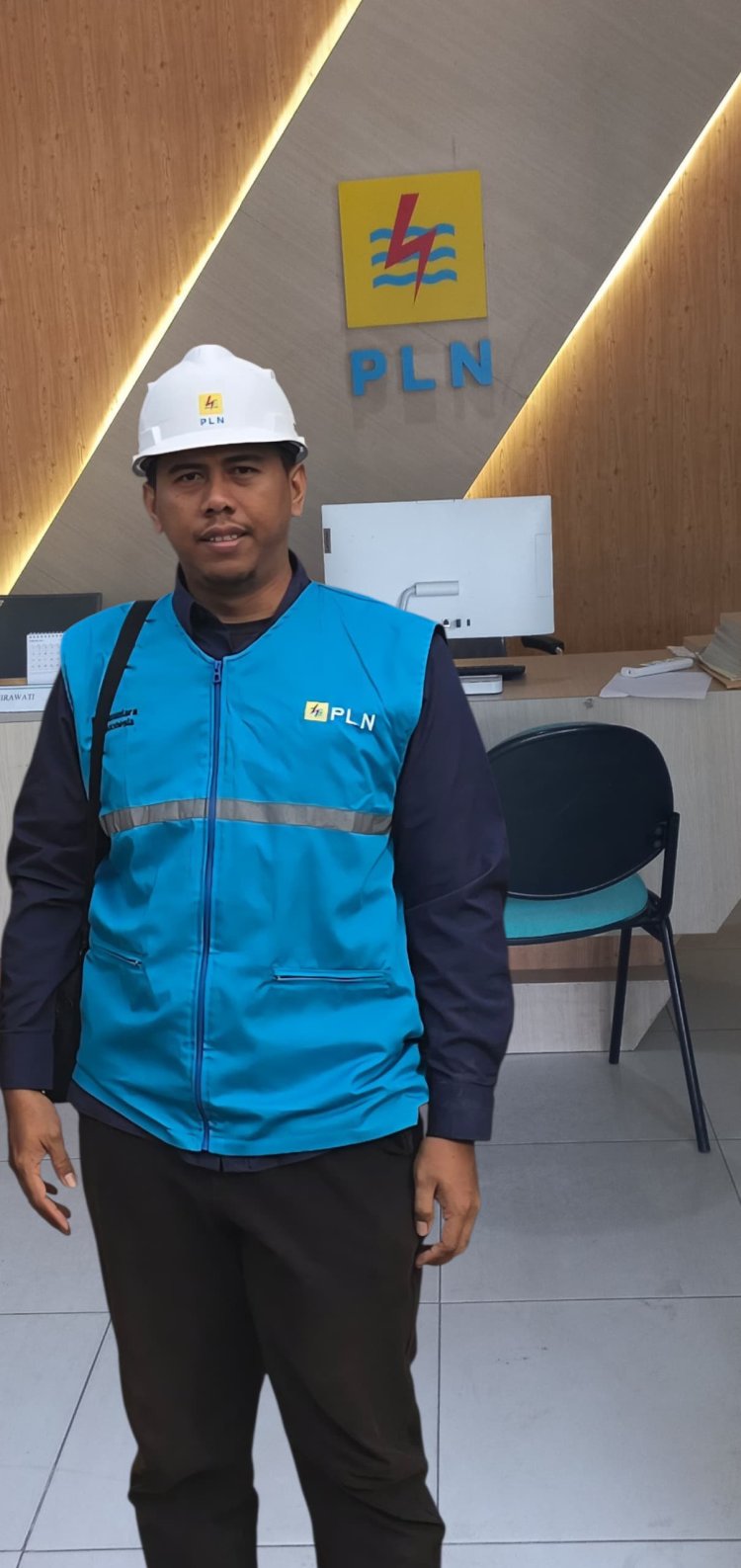 Ilegal dan Semrawut, Kabel Internet di Tiang PLN Ujung Batu Akan Ditertibkan