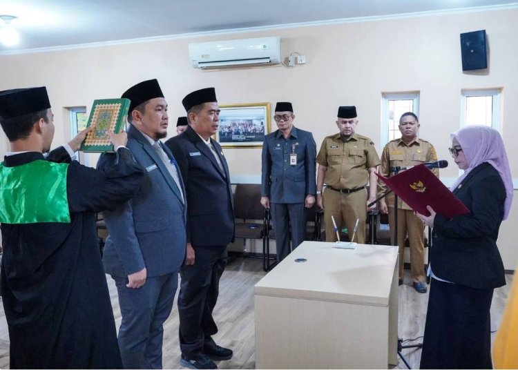 Wabup Kampar Lantik Pejabat Administrator, Perkuat Struktur Pemerintah