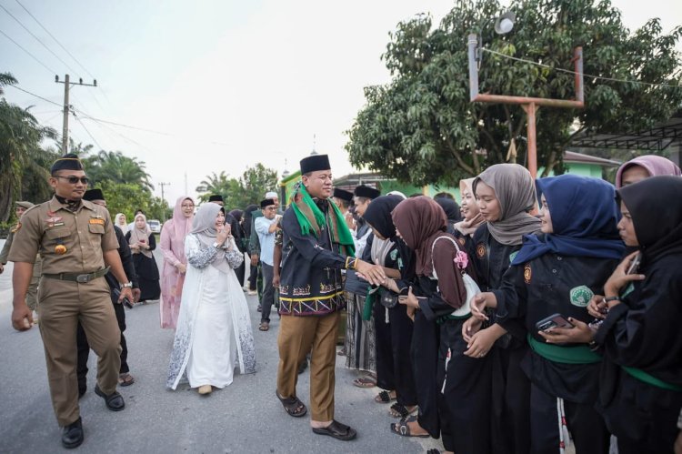 Bupati Kuansing Safari Ramadan di Desa Sukamaju, Dorong Sadar Pajak
