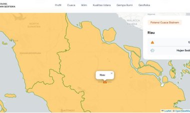 Prakiraan Cuaca Riau 12 April 2026, Peringatan Dini BMKG Waspada Hujan Lebat Disertai Petir dan Angin Kencang di Bengkalis dan Kepulauan Meranti