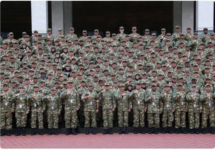 Bupati Rokan Hulu Anton Dibekali Materi Sistem Pertahanan Negara