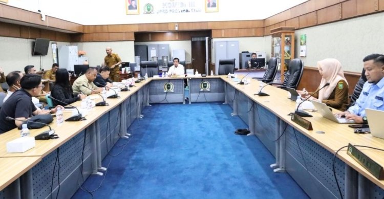 Maraton Audit 400 Perusahaan: Pansus OPD DPRD Riau Kejar Target PAD 2 Digit