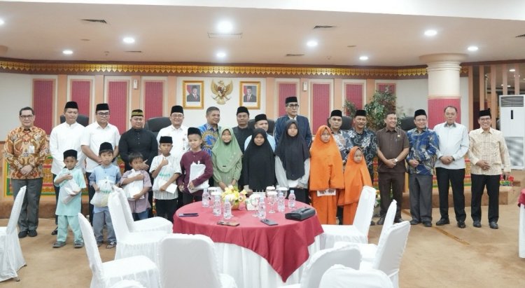 Pererat Sinergi dan Kekeluargaan, Pimpinan dan Anggota DPRD Provinsi Riau serta Sekretariat Dewan Gelar Buka Puasa Bersama