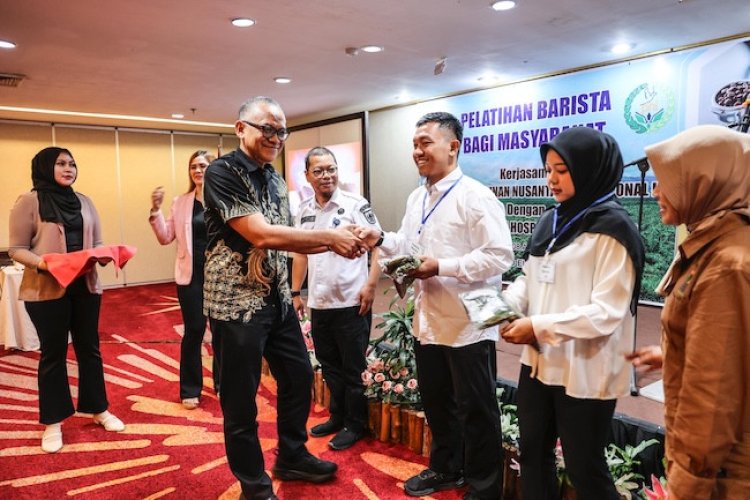 PTPN IV Regional III Bersama Pekanbaru Hospitality Institute Gelar Pelatihan Barista, Dorong Kemandirian Kewirausahaan Pemuda Riau