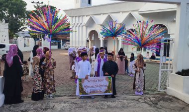 15 Santri MDTA Masjid Ubudiyah Pekanbaru Ikuti Wisuda Iqra' dan Khatam Alquran, H Ervan: Anak tak Mampu Gratis Ikut MDTA