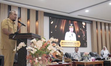 Ringankan Beban Orangtua, Pemkab Inhu Lanjutkan Program Seragam Gratis SD-SMP