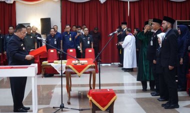 Lantik 238 Pejabat Eselon III dan IV Pemprov Riau, Plt Gubri SF Hariyanto Minta OPD Maksimalkan Pendapatan Daerah