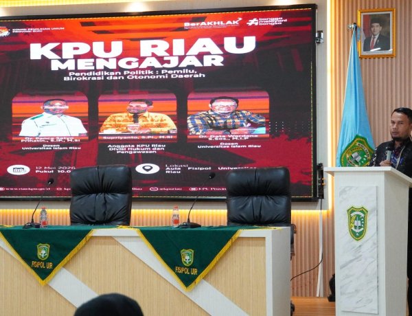 "KPU Riau Mengajar", Bahas Pendidikan Politik dan Tata Kelola Pemilu di Fisipol UIR