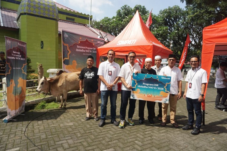Telkomsel Salurkan Hewan Kurban Iduladha 1447 H, Perluas Manfaat bagi Masyarakat Melalui Semangat Kebersamaan