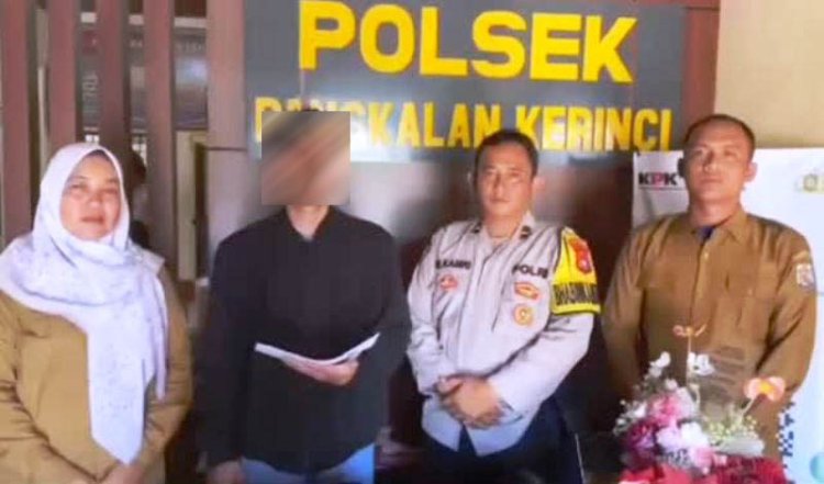 Kirim Foto Pocong Bawa Parang Ketuk Rumah Warga Hasil AI ke Grup WhatsApp Desa Makmur SP6 Pelalawan, RH Minta Maaf