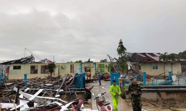 Bangunan SMP Negeri 1 Bandar Laksamana Rusak Parah Dihantam Angin Puting Beliung