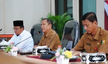 Bahas Teknis Pelaksanaan Pawai Ta'aruf, Bupati Kuansing Pimpin Rapat Persiapan MTQ ke-44 Provinsi Riau