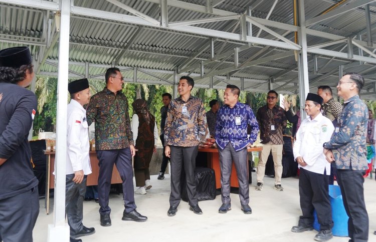 SEVP BRI dan Group Head BRILink Kunjungi Desa Empang Baru Siak, Perkuat Pembinaan dan Monitoring Program Desa BRIlian