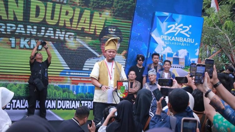Wali Kota Pekanbaru Agung Nugroho Akan Buat Festival Pisang Goreng Kipas Goreng Terbesar di Dunia, Event Talam Durian 1,1 Km Sukses