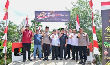 Resmikan Jembatan Merah Putih Presisi di Ketam Putih, Pemkab Bengkalis Puji Kontribusi Nyata Polri
