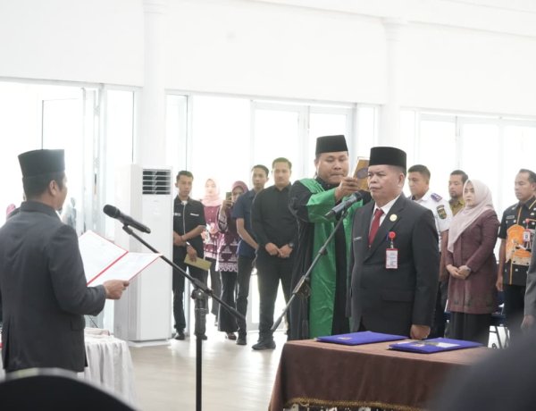 Gerakkan Roda Birokrasi, Muradi Resmi Dilantik Sebagai Pj Sekda Kuansing