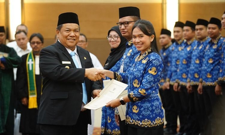 Gaji di Bawah Nisab, Plt Gubri Bebaskan PPPK Pemprov Riau dari Potongan Zakat Profesi