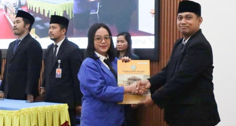 Indi Darma Oktavia Mahasiswa STABN Raden Wijaya Lulus Tanpa Skripsi, Artikelnya Terbit di Jurnal Terakreditasi SINTA 2