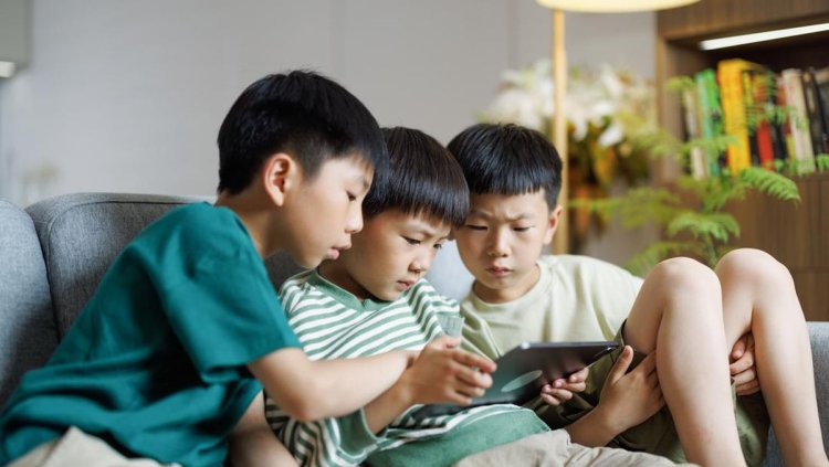 Cara Efektif Atasi Anak Kecanduan Gadget Menurut Pakar