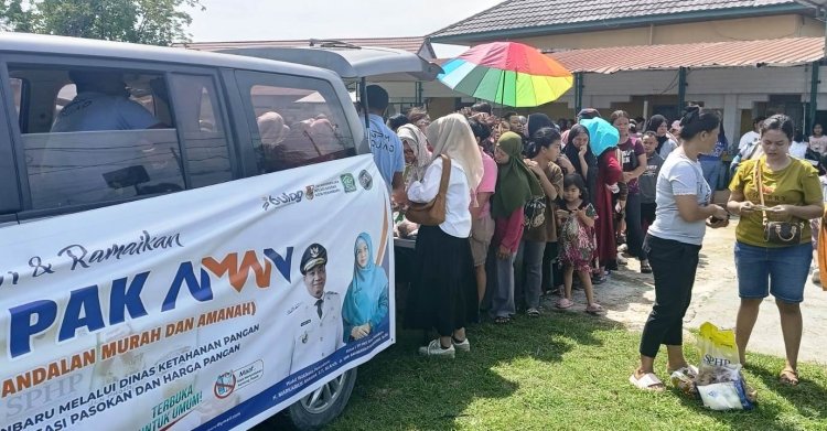 Ada Mobil Pangan Keliling Andalan dan Murah Pagi Ini di Kantor Lurah Rantau Panjang, Minyakita Rp31 Ribu per 2 Liter