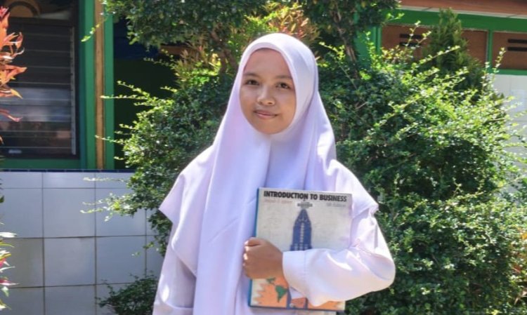 Maritza Muthmainnah Siswa MAN 2 Padangsidimpuan Diterima di Program Studi E-Commerce Universitas Jiangsu China