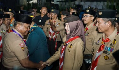 Terima Lencana Darma Bakti di Cibubur, Sulastri Komit Kawal Generasi Emas Pekanbaru