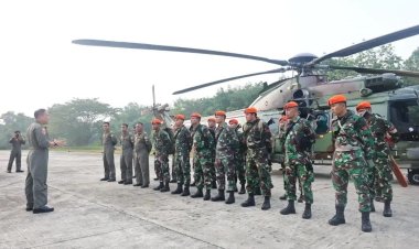 13 Prajurit Kopasgat Batalyon 462 Pekanbaru Diterjunkan  di Kerumutan Pelalawan, Bantu Padamkan Api Karhutla