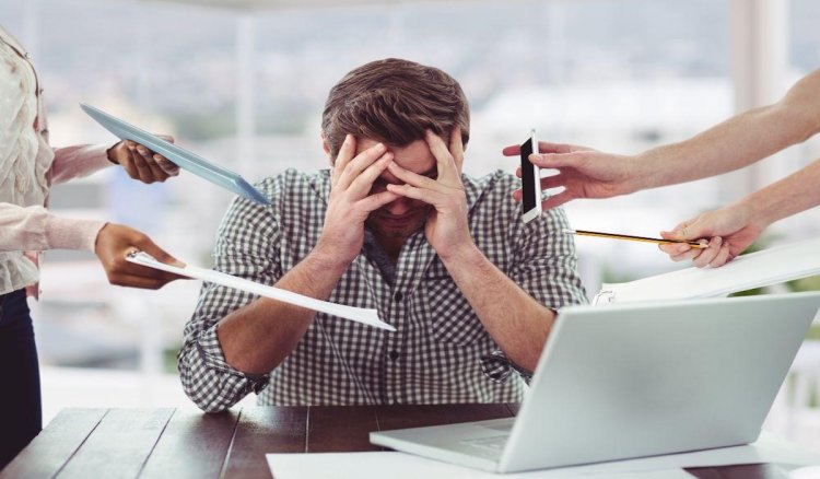 Burnout Dapat Picu Perilaku Implusif di Media Sosial