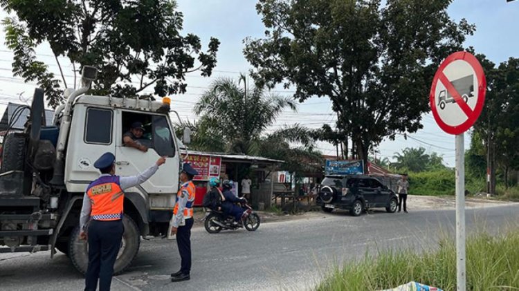 Dishub Pekanbaru Tegaskan Truk Tonase Besar Arah Jalintim Kulim Tidak Boleh Melintas di Jalan Pesantren