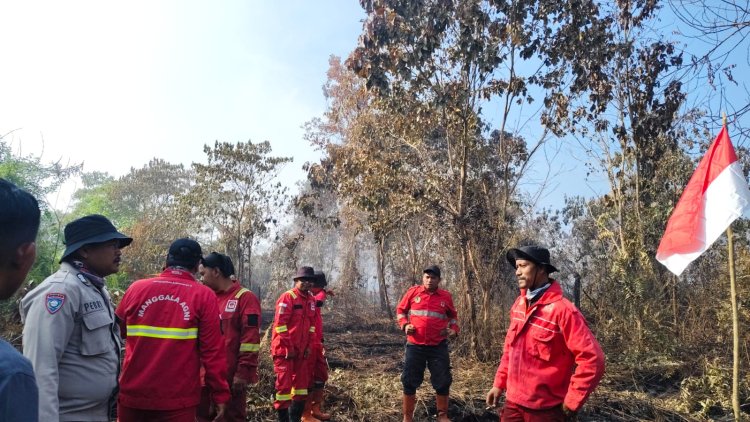 Manggala Agni Riau Peringati HUT ke-81 Kemerdekaan RI di Lokasi Karhutla, 50 Titik Panas Menyala Kemarin Sore
