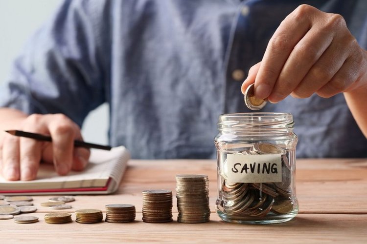 Gen Z Makin Sering 'Doomspending', Nyaris Tak Pernah Menabung