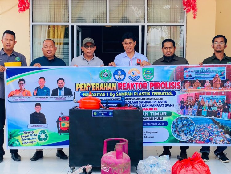 Reaktor Pirolisis Diserahkan ke Masyarakat Kepenuhan Timur, Dorong Pengelolaan Sampah Plastik dan Antisipasi Banjir