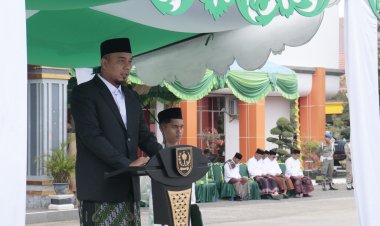 Ribuan Santri Tumpah Ruah di Inhu, Bupati Ade Agus Hartanto Gelorakan Semangat Sumpah Pemuda, Perangi Narkoba 