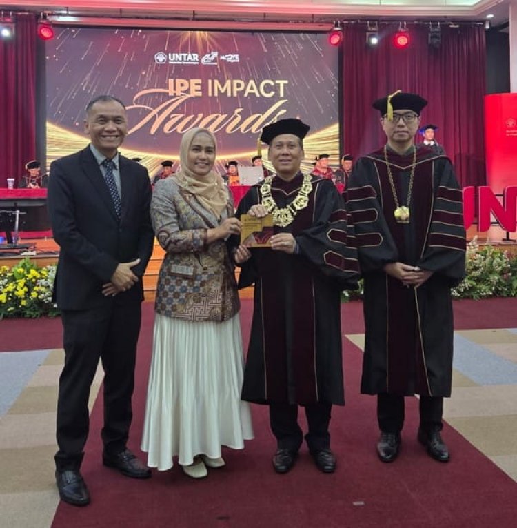 Karmila Sari Raih Penghargaan Alumni Muda Inspiratif Saat Dies Natalis ke-67 Untar